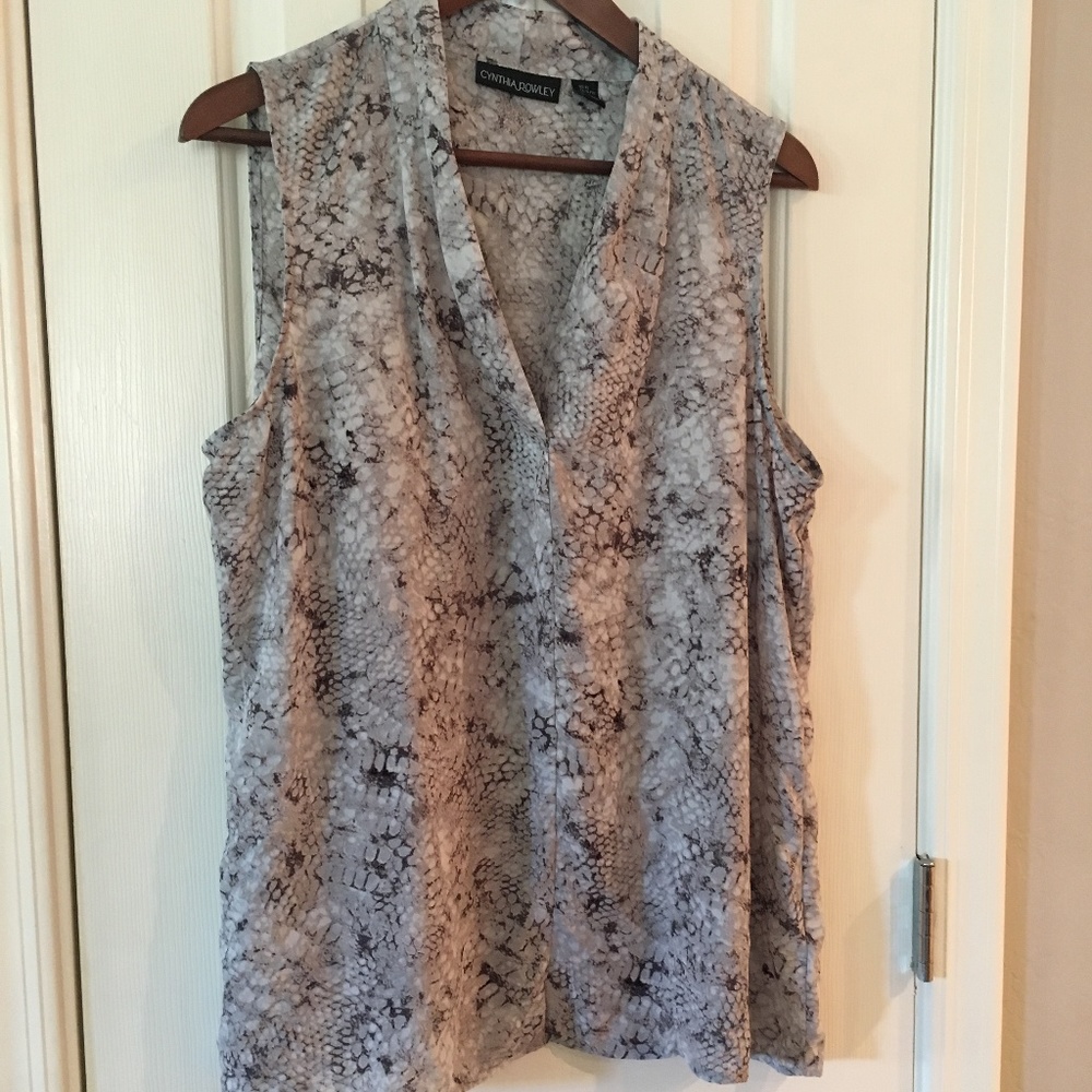 Sleeveless Blouse